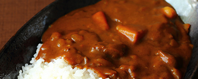 一晩おいたカレーがおいしいのはなぜ？